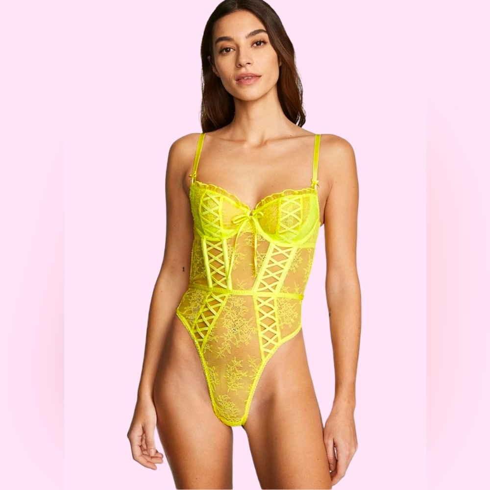 Victoria’s Secret Very Sexy NWT Lace Unlined Teddy in Lime Citron Size XL